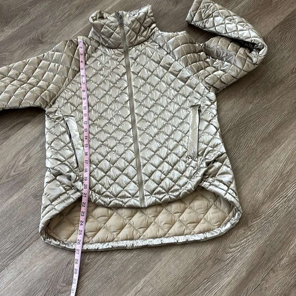 Athleta Whisper Featherless Jacket. Size M. - Picture 7 of 9